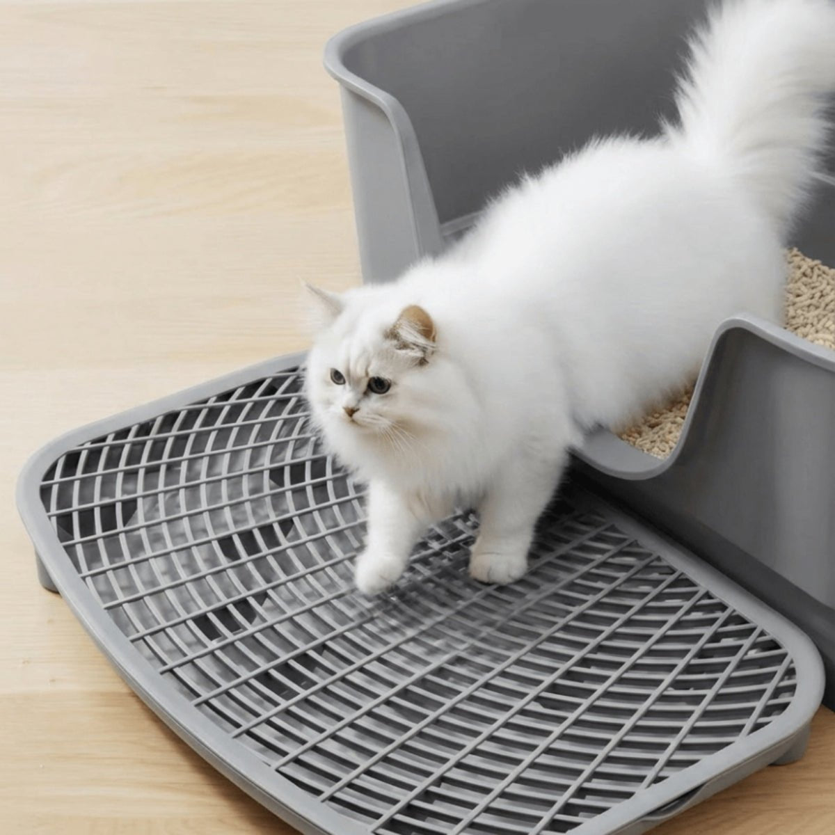 Large Open Cat Litter Tray with Anti - Tracking Step Platform - OKIEEPET