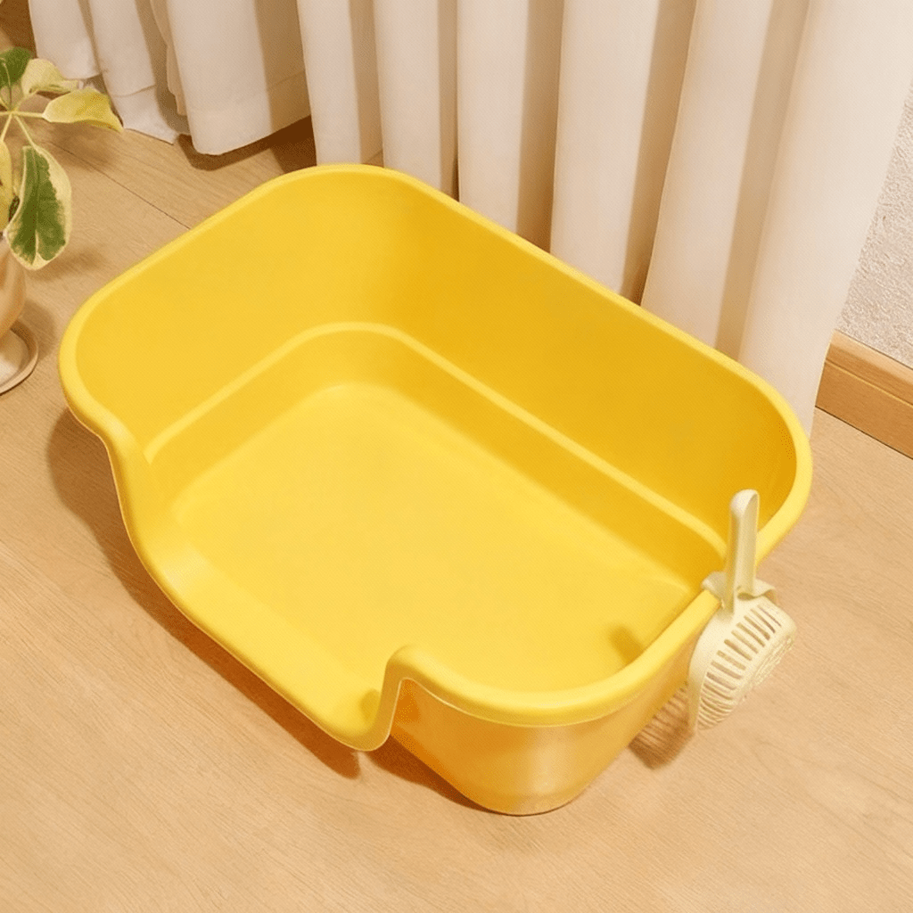 Open Cat Litter Tray with Built - In Scoop – Durable Plastic Design - OKIEEPET